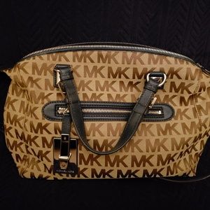 Michael Kors tote